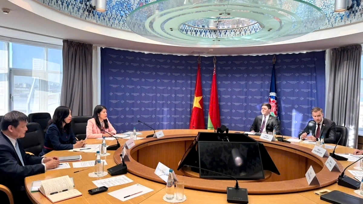 Vietnam – Belarus political consultation outlines cooperation orientations